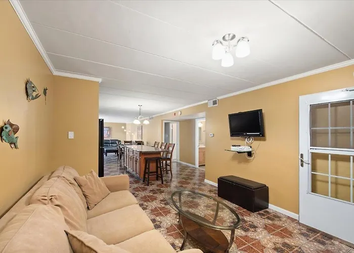 Holiday home Direct Ocean Views From 2 Bedroom Sea Terrace With Outdoor Pool! Ocean City