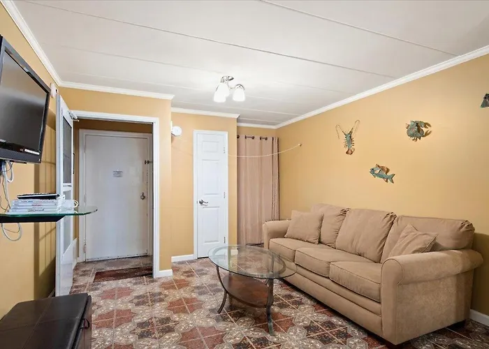 Holiday home Direct Ocean Views From 2 Bedroom Sea Terrace With Outdoor Pool!