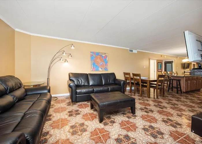 Direct Ocean Views From 2 Bedroom Sea Terrace With Outdoor Pool! Holiday home